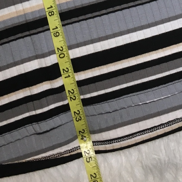 Almost Famous Keyhole Mock Neck Striped Top - Picture 8 of 8